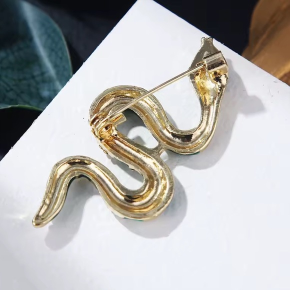 Serpenti Emerald Snake Gold Brooch - Picture 3 of 9